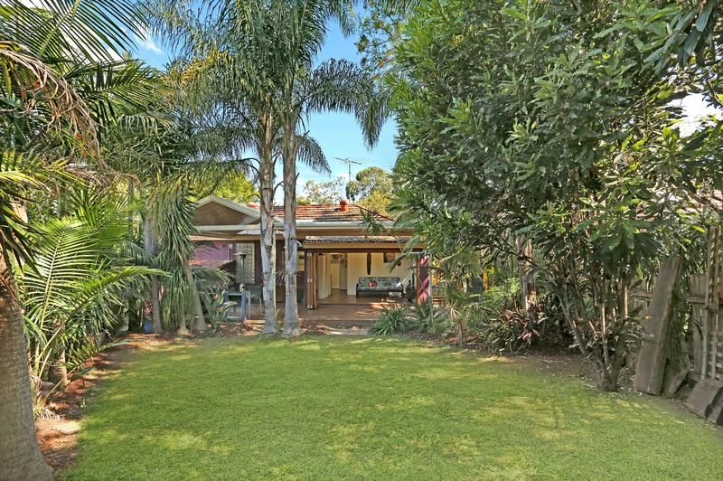 6 Beale Crescent, Peakhurst NSW 2210, Image 2