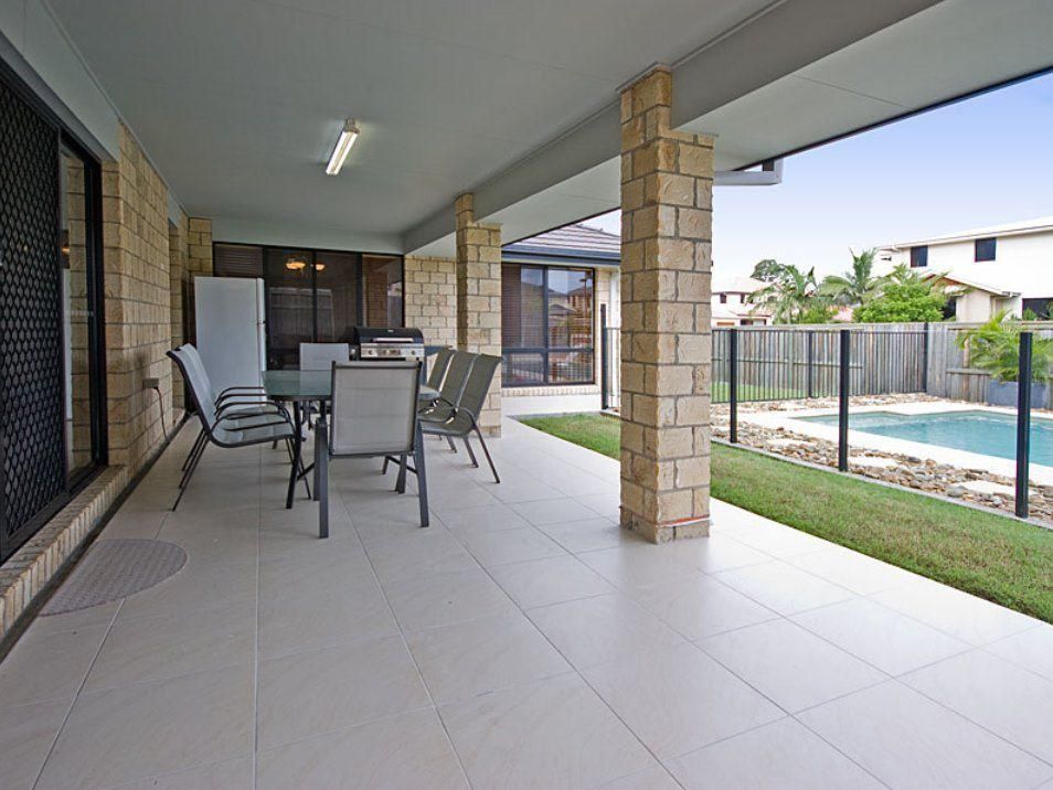 5 Lake Breeze Drive, Windaroo QLD 4207, Image 2