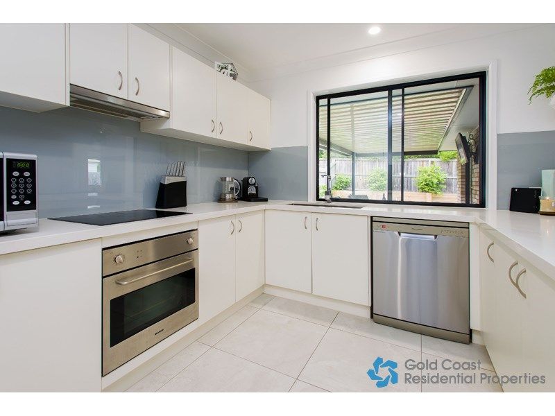 22 Debbie Way, Nerang QLD 4211, Image 2