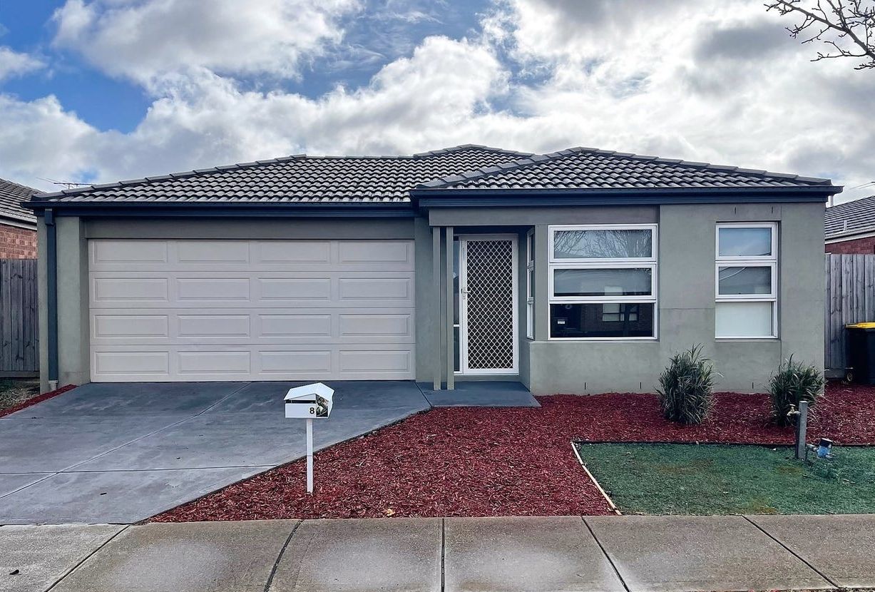 3 bedrooms House in 8 Fatham Drive WYNDHAM VALE VIC, 3024