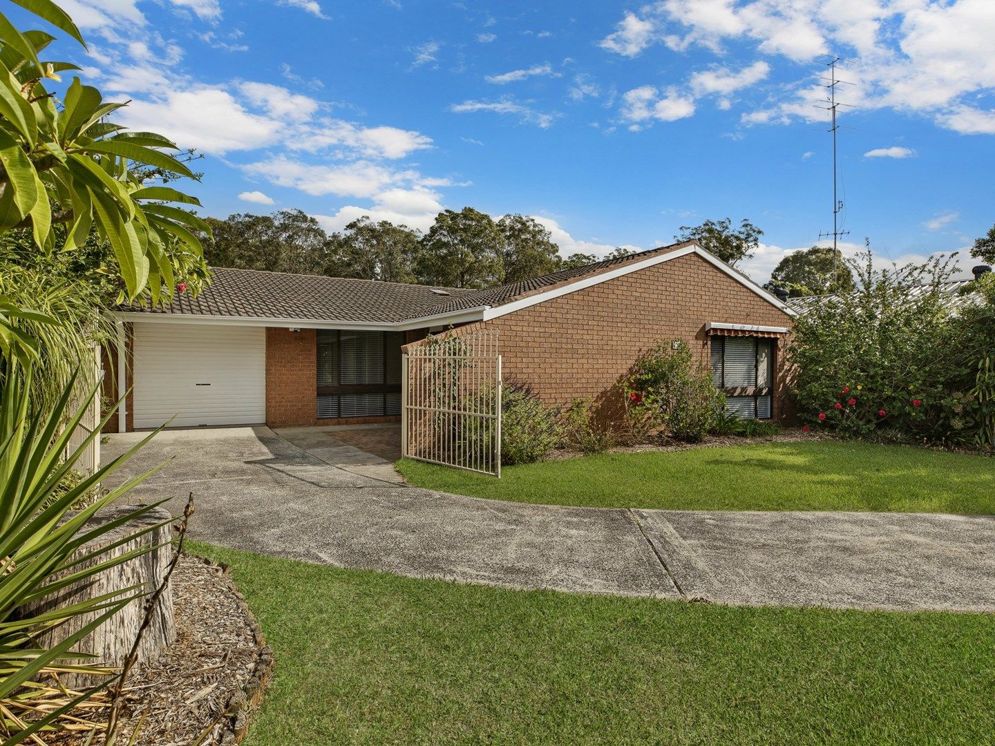 1 Harwood Close, Mannering Park NSW 2259, Image 2