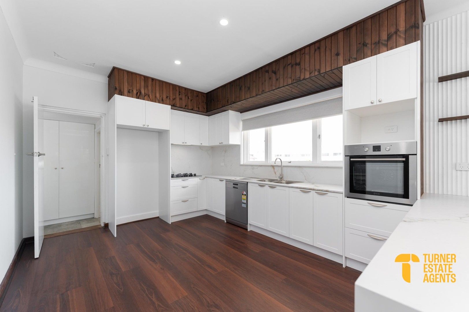 4 bedrooms House in 155 Reynolds Road MOUNT PLEASANT WA, 6153