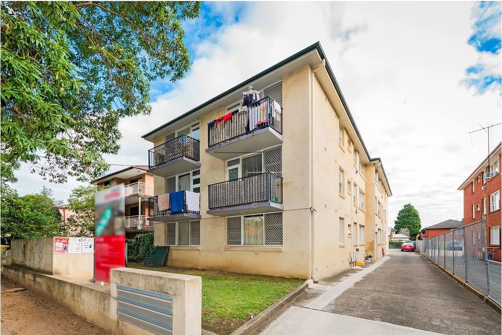 2 bedrooms Apartment / Unit / Flat in 1/6 Fourth Ave CAMPSIE NSW, 2194