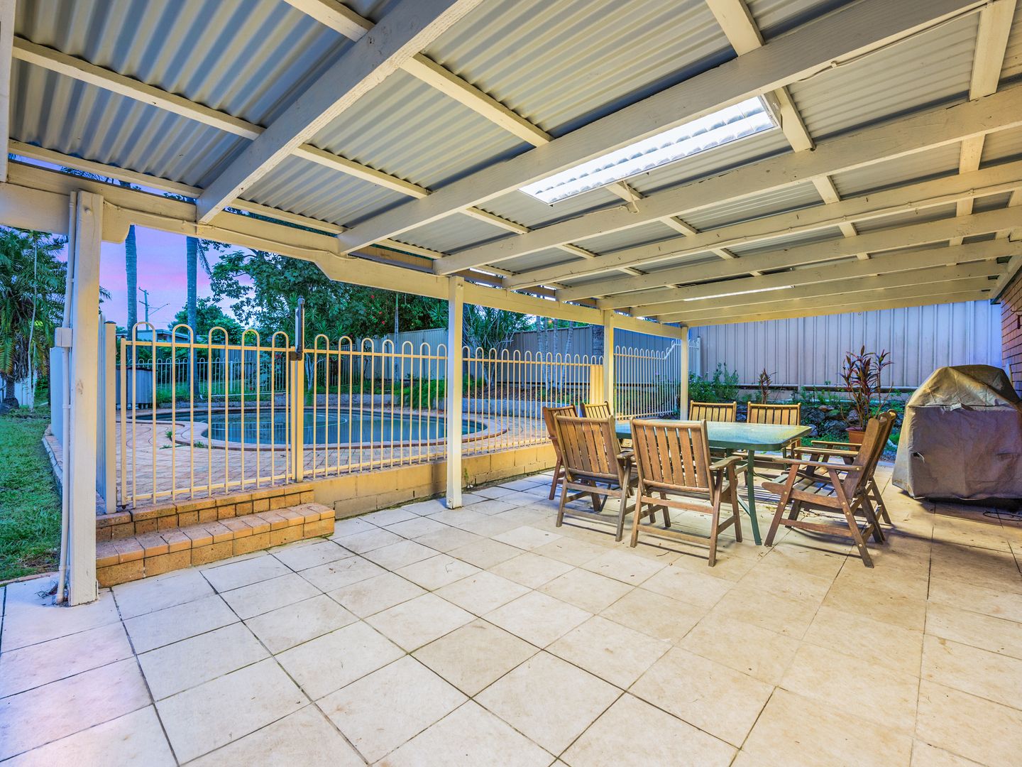 115 Estramina Road, Regents Park QLD 4118, Image 2