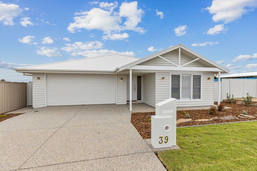 39 VALENCIA DRIVE, Gobbagombalin NSW 2650, Image 0