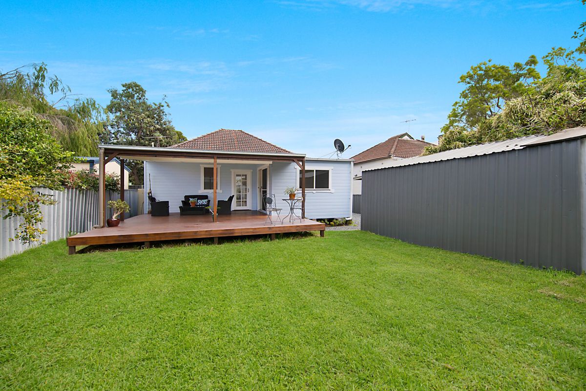 1 Henson Avenue, Mayfield East NSW 2304, Image 1