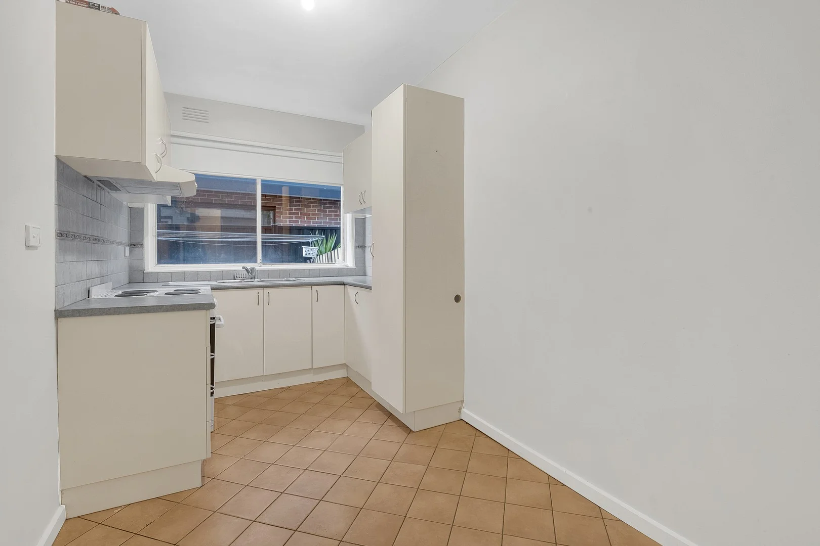 2/544 Gilbert Road, Reservoir VIC 3073