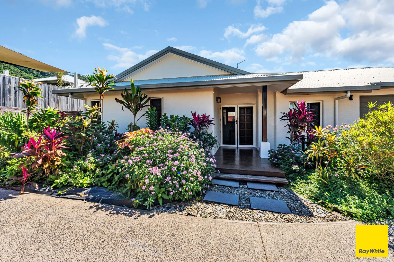 10 Rainbow Street, Kanimbla QLD 4870, Image 1