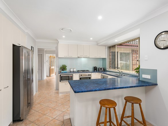 5 Ashburn Close, Lisarow NSW 2250