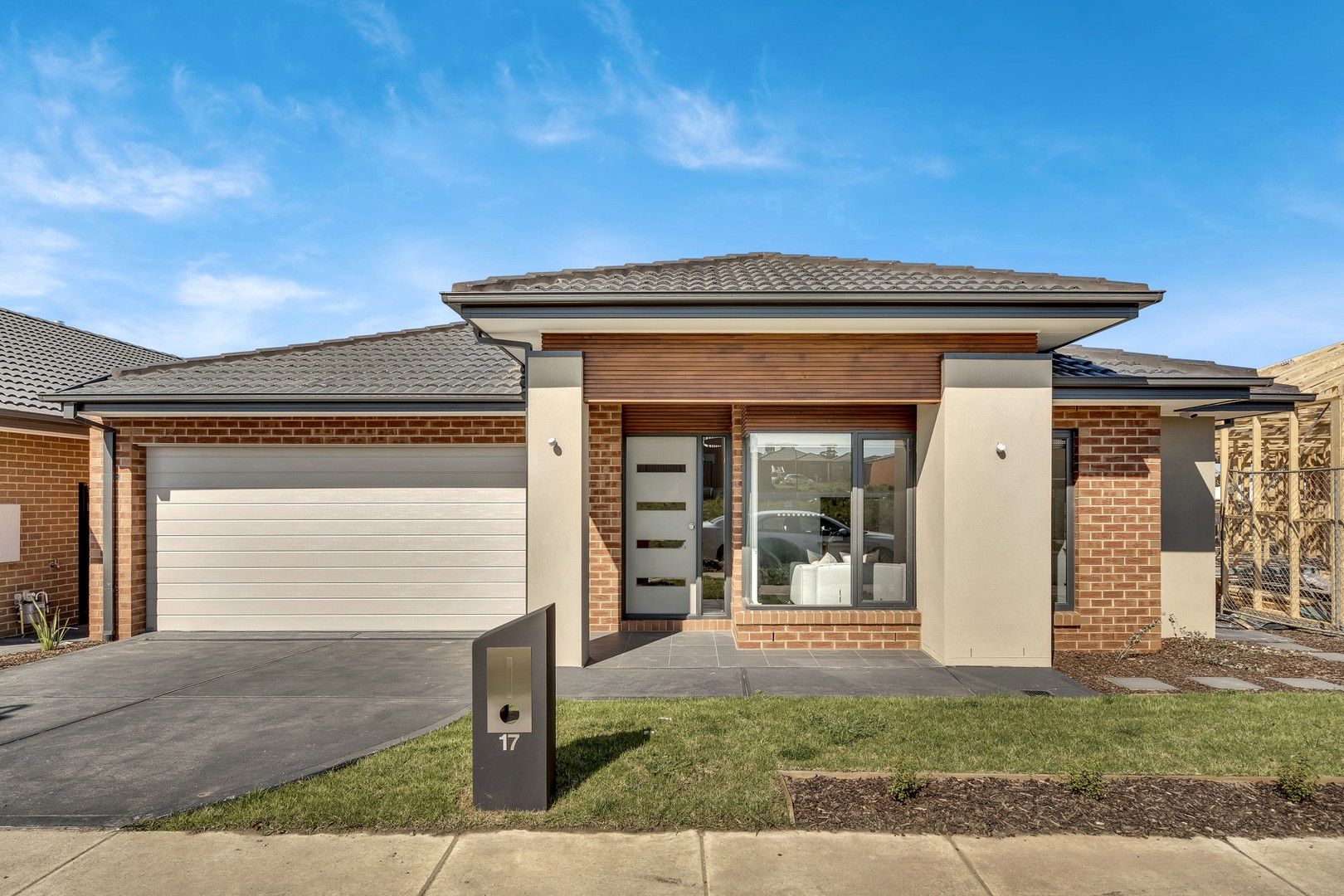 4 bedrooms House in 17 Firewheel Road KALKALLO VIC, 3064