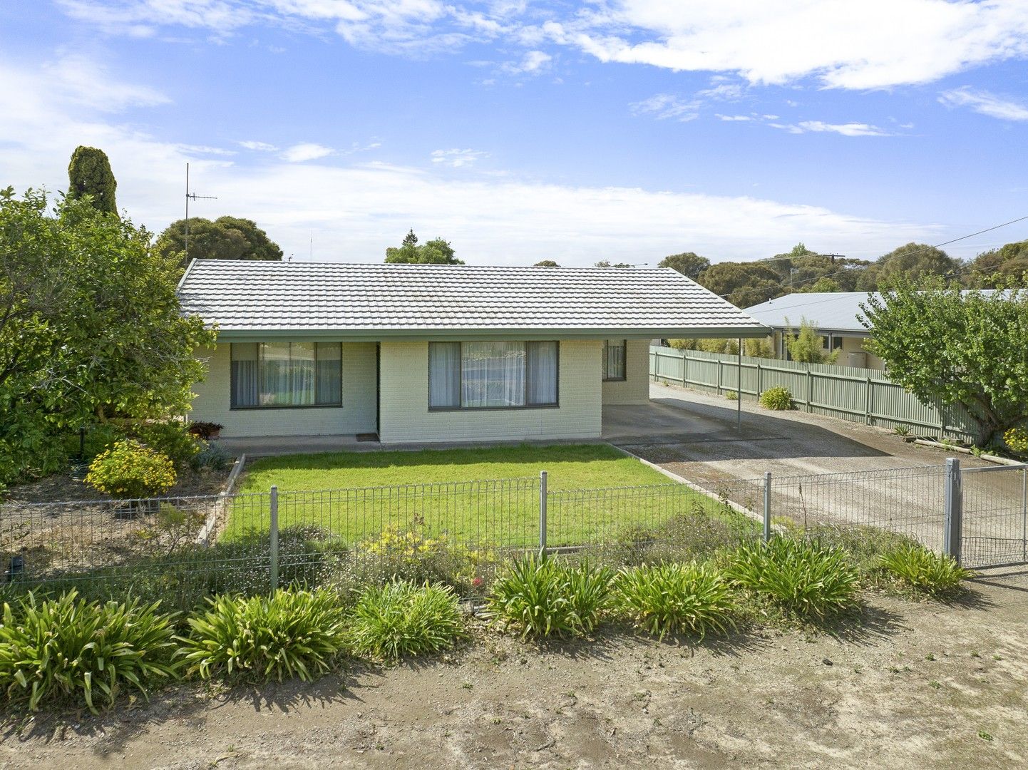 3 bedrooms House in 14 Tapley Street COFFIN BAY SA, 5607