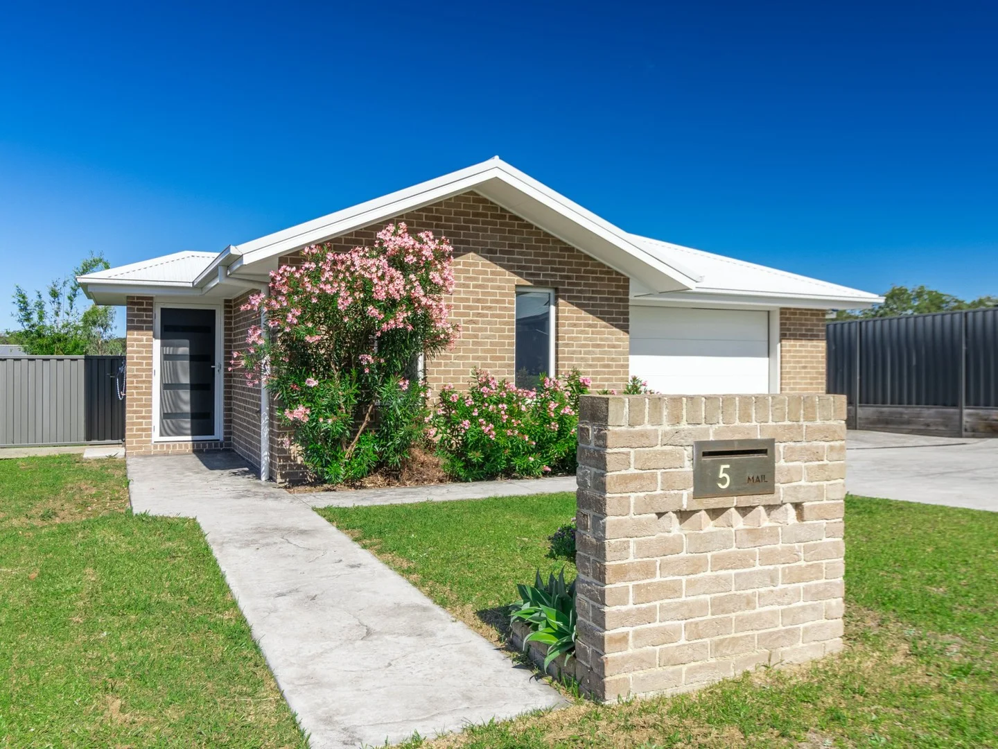 5 Lancing Avenue, Sussex Inlet NSW 2540