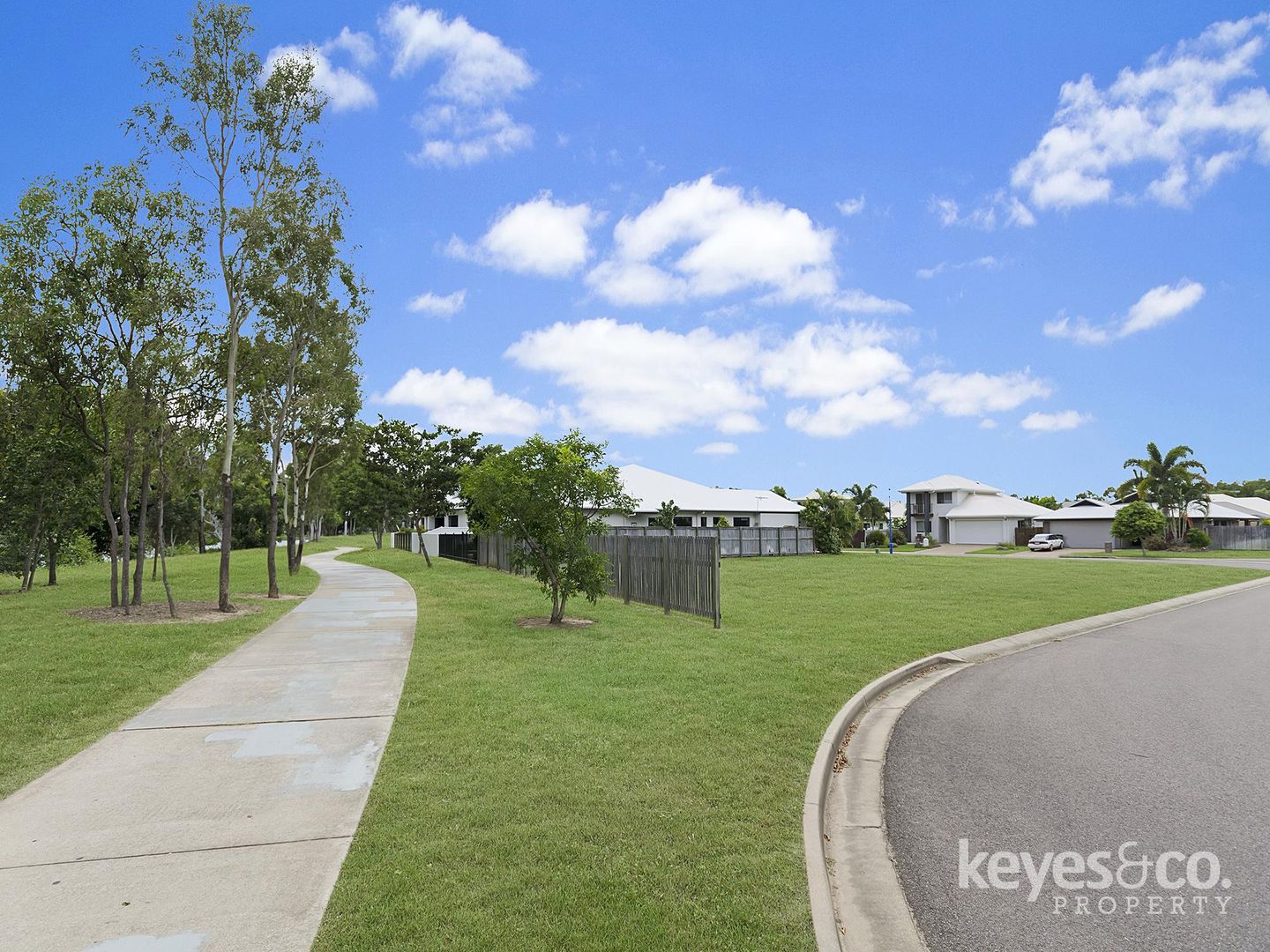 36 Sheerwater Parade, Douglas QLD 4814, Image 2