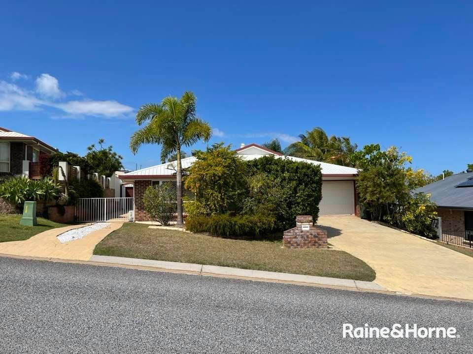 4 bedrooms House in 12 Cania Way CLINTON QLD, 4680