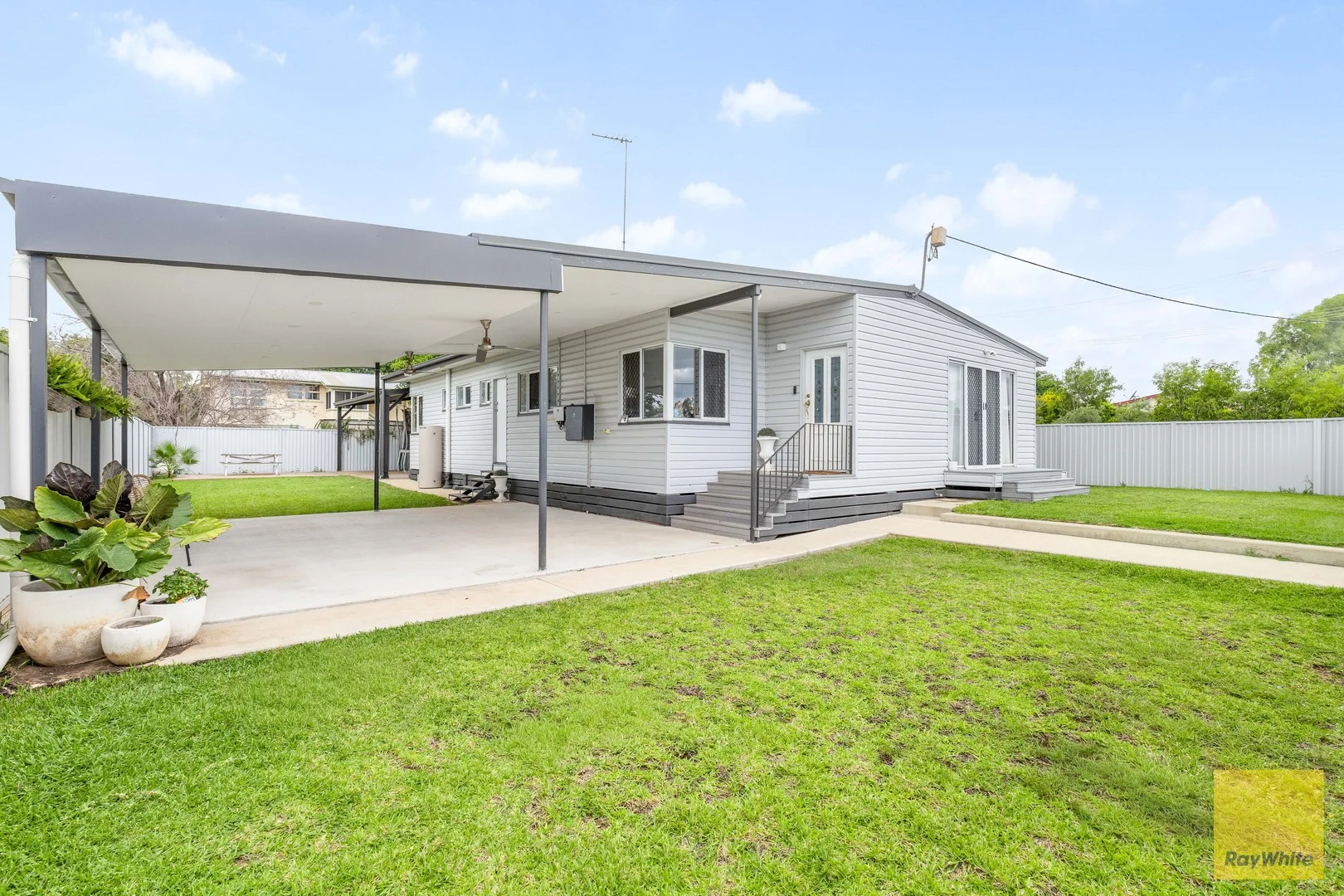 11 Harris Street, Emerald QLD 4720