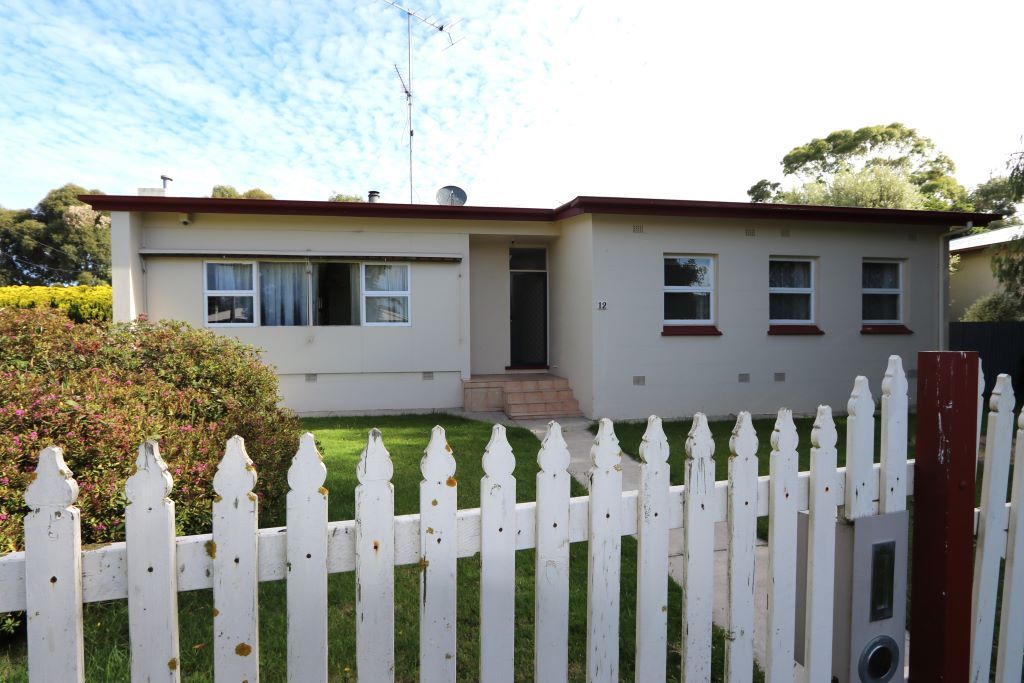 3 bedrooms House in 12 Pearce Crescent MOUNT GAMBIER SA, 5290