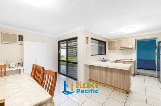 6 Oakleaf Street, Eight Mile Plains QLD 4113, Image 2