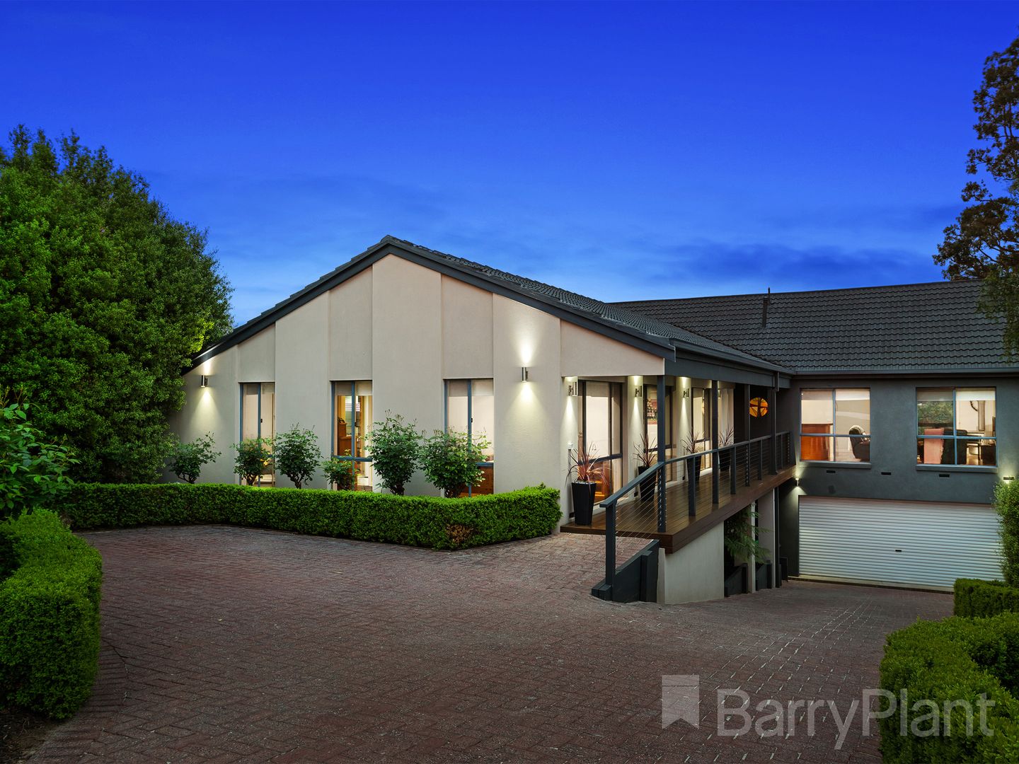 18 Beechwood Close, Doncaster East Property History & Address