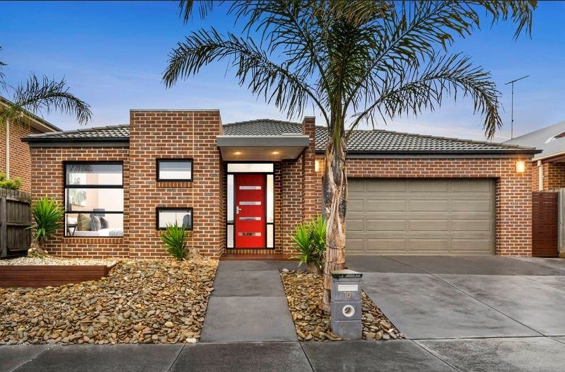 4 bedrooms House in 10 Nicole Court BELL PARK VIC, 3215