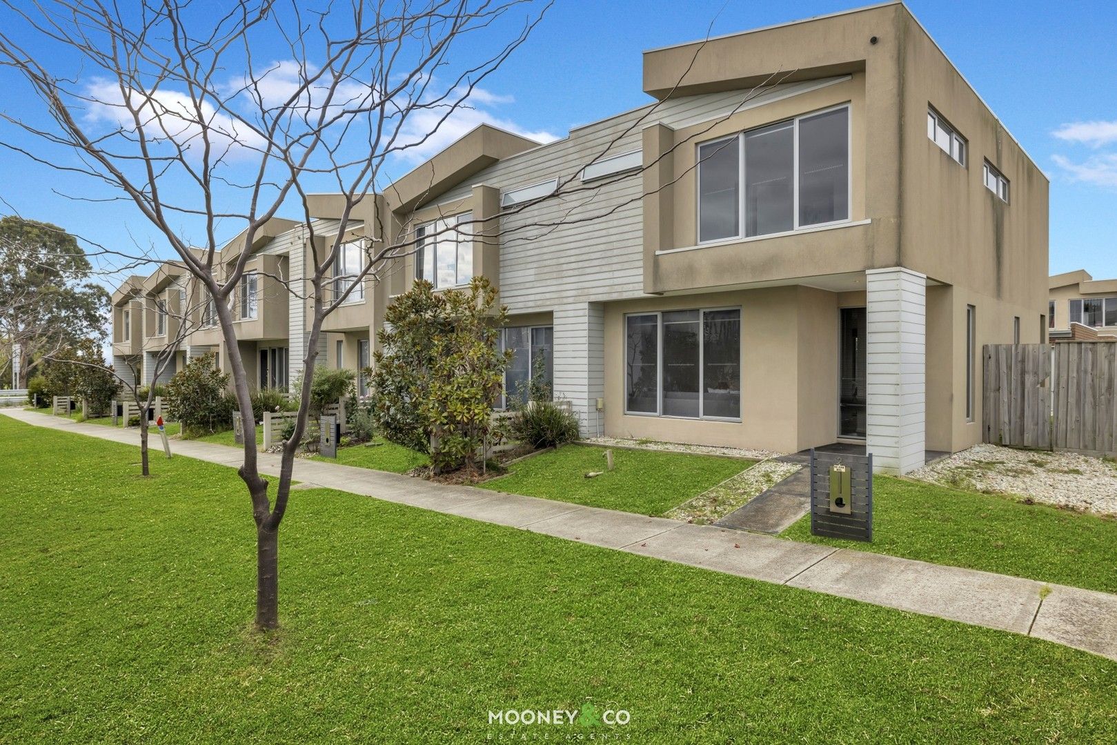 2 Aviara Walk, Cranbourne VIC 3977, Image 0