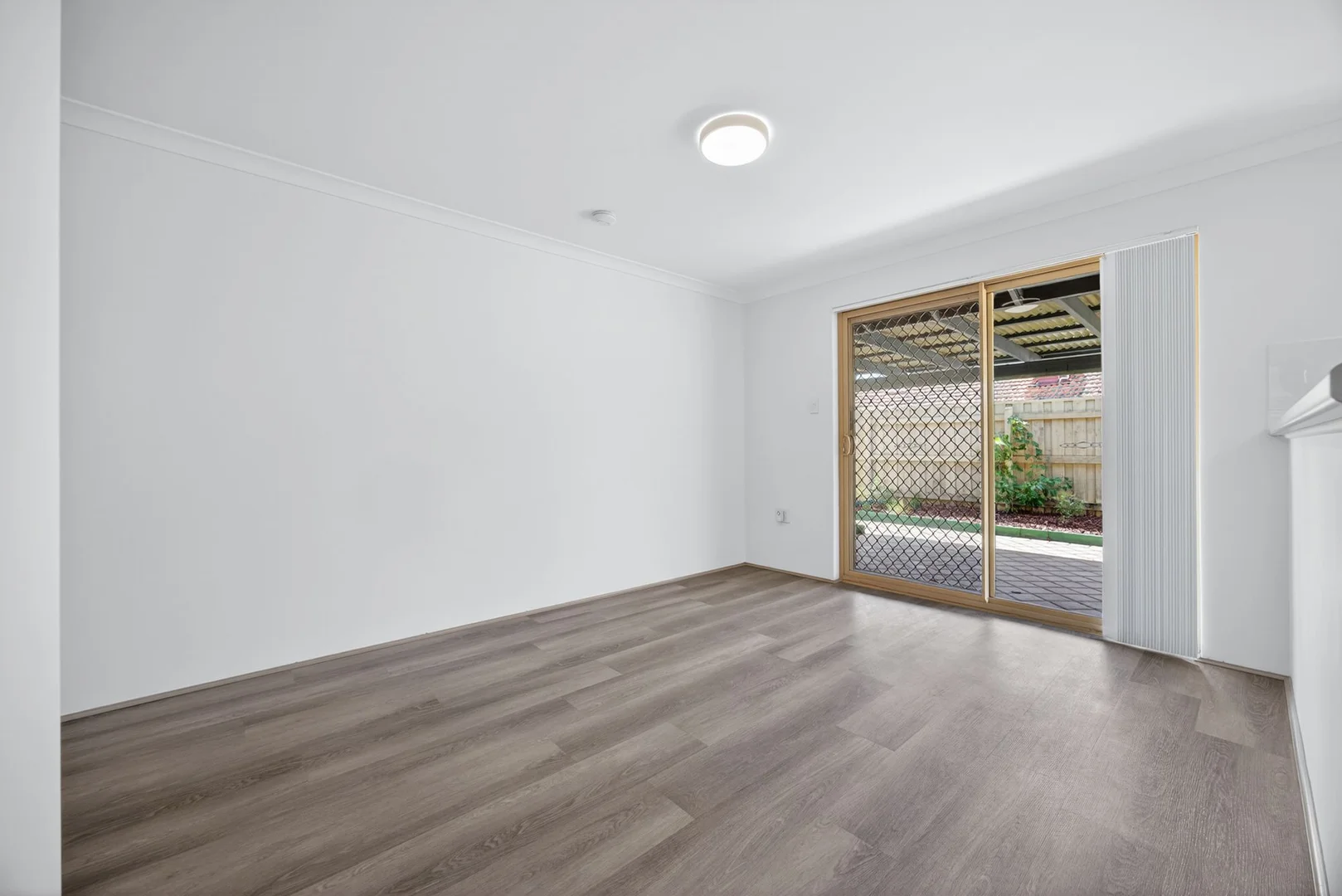 Additional image 13 of 1/39 Elizabeth Street, Cloverdale WA 6105