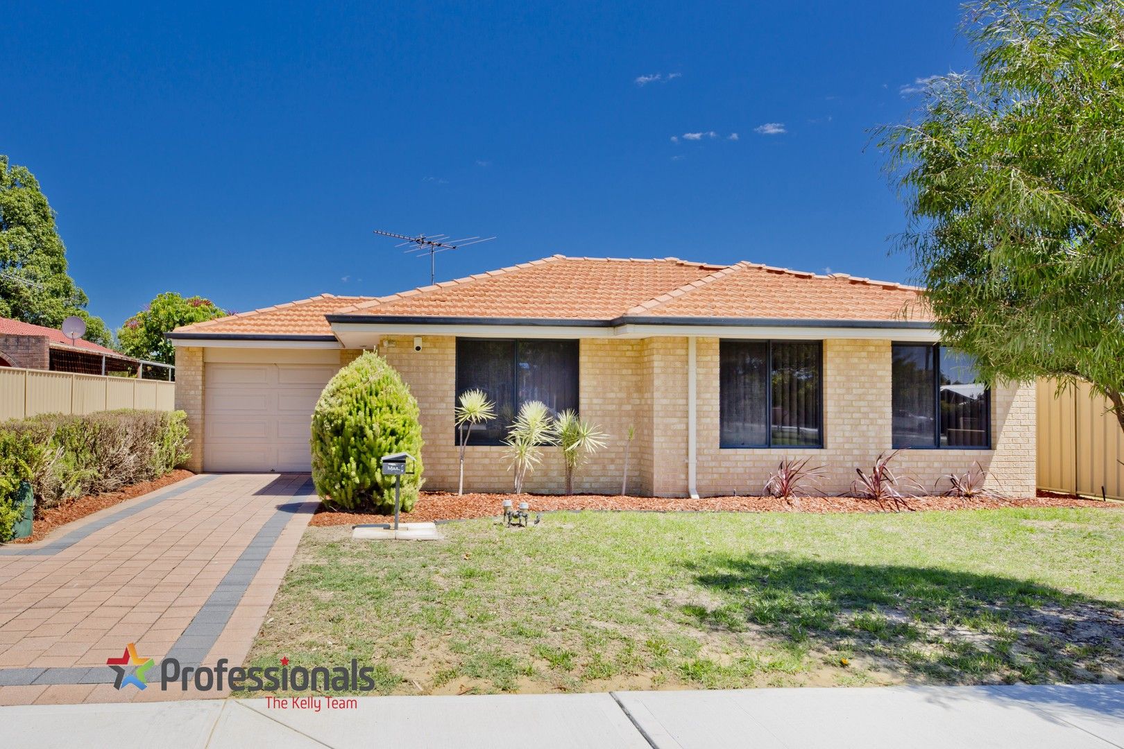 3 bedrooms House in 4A Linthorne Way BALGA WA, 6061