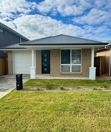 37 Steeplechase Street, Box Hill NSW 2765