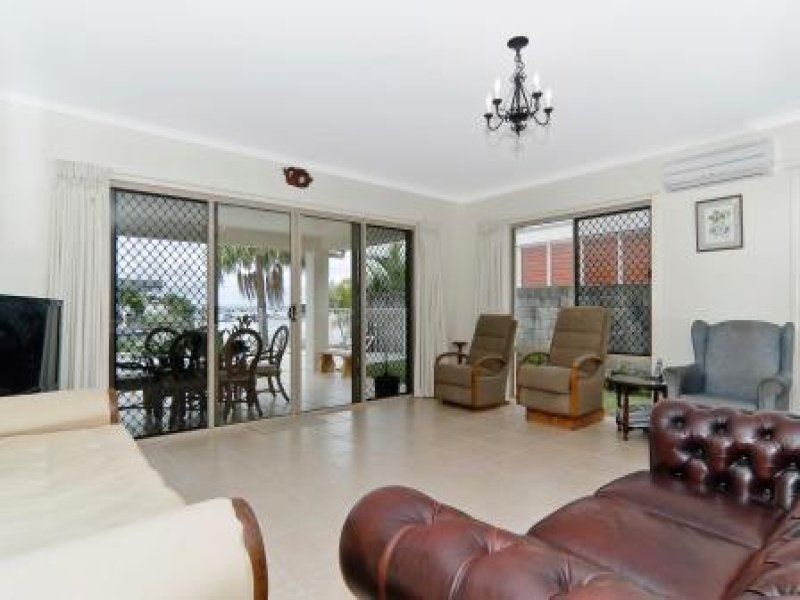 94 Cosmos Avenue, Banksia Beach QLD 4507, Image 1