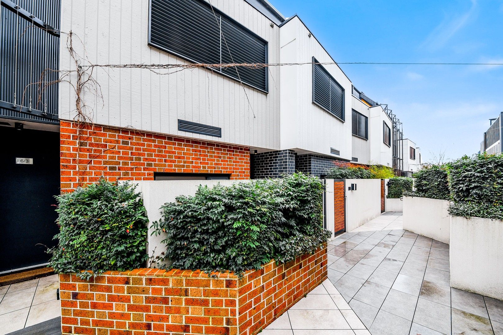 3 bedrooms Apartment / Unit / Flat in 7/3 Adelaide Street MCKINNON VIC, 3204