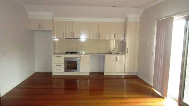 2/8 Grandview Street, Glenroy VIC 3046