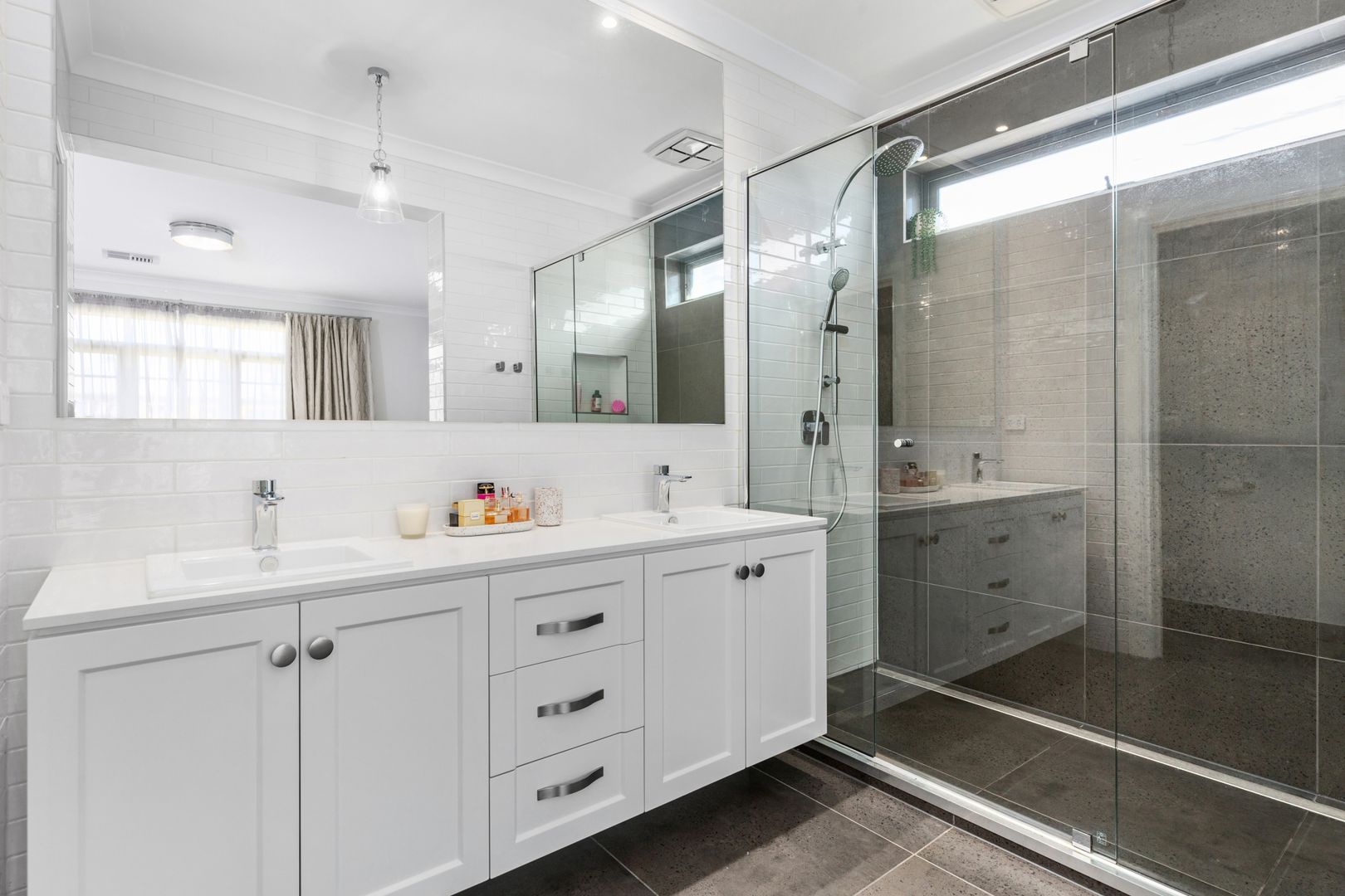 10 Sproule Pl, Woodend VIC 3442 House For Rent 780 Domain