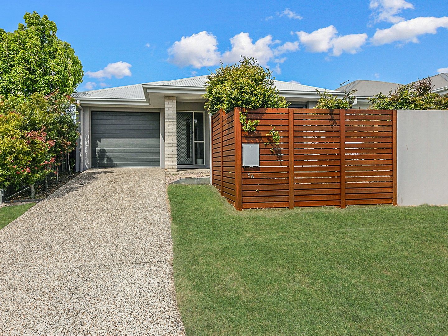 4 bedrooms House in 5A Hyperno Close RACEVIEW QLD, 4305