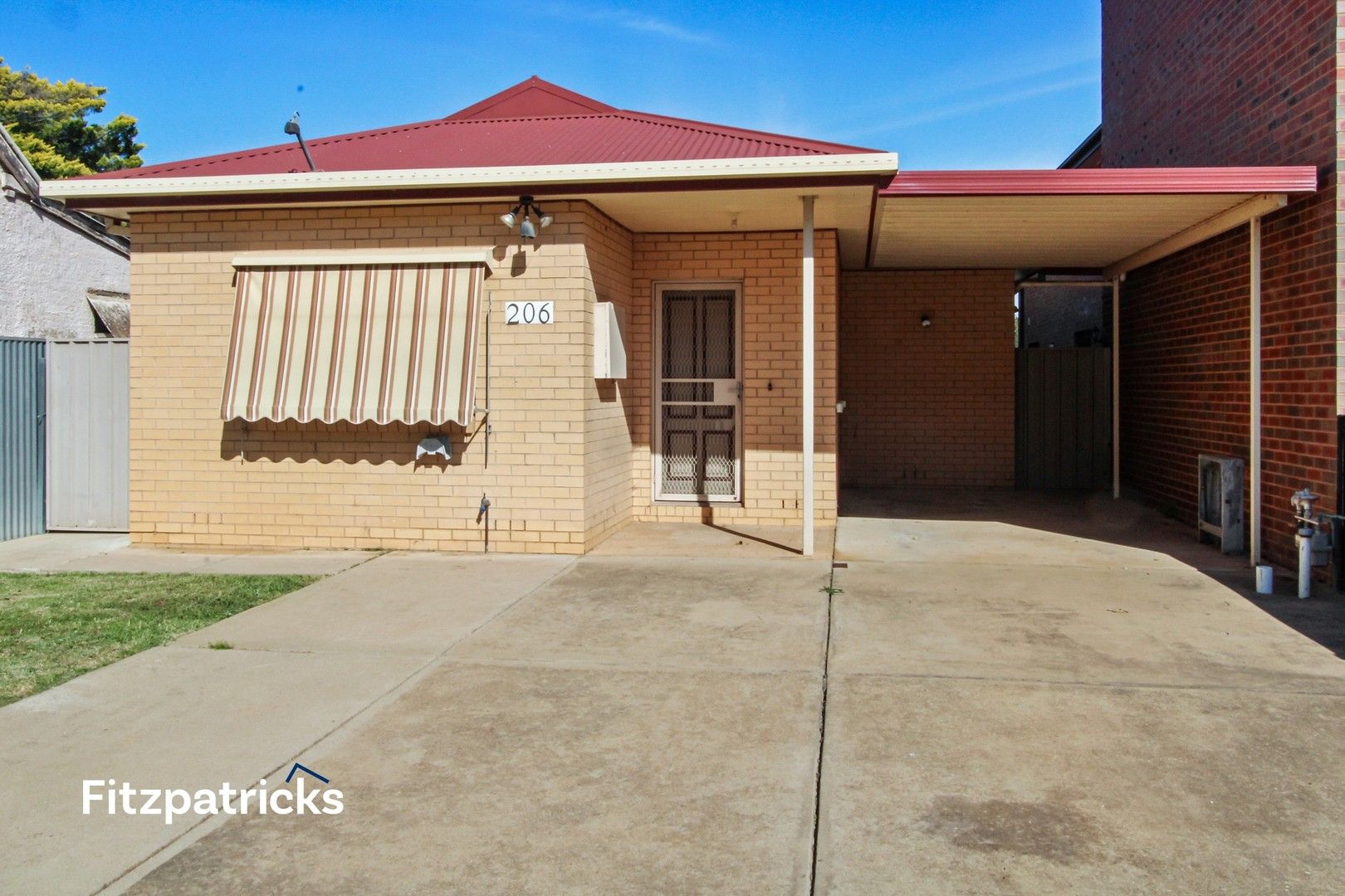 2 bedrooms House in 206 Fitzmaurice Street WAGGA WAGGA NSW, 2650