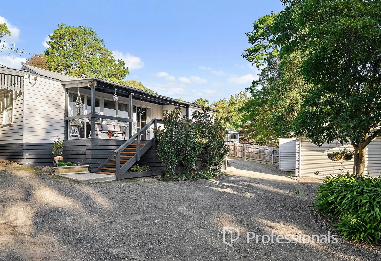 11 Borang Avenue, Mount Evelyn VIC 3796