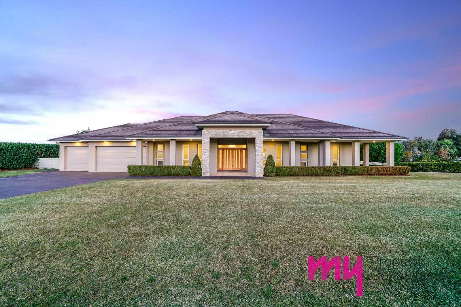 4 Domenics Place, Grasmere NSW 2570, Image 0