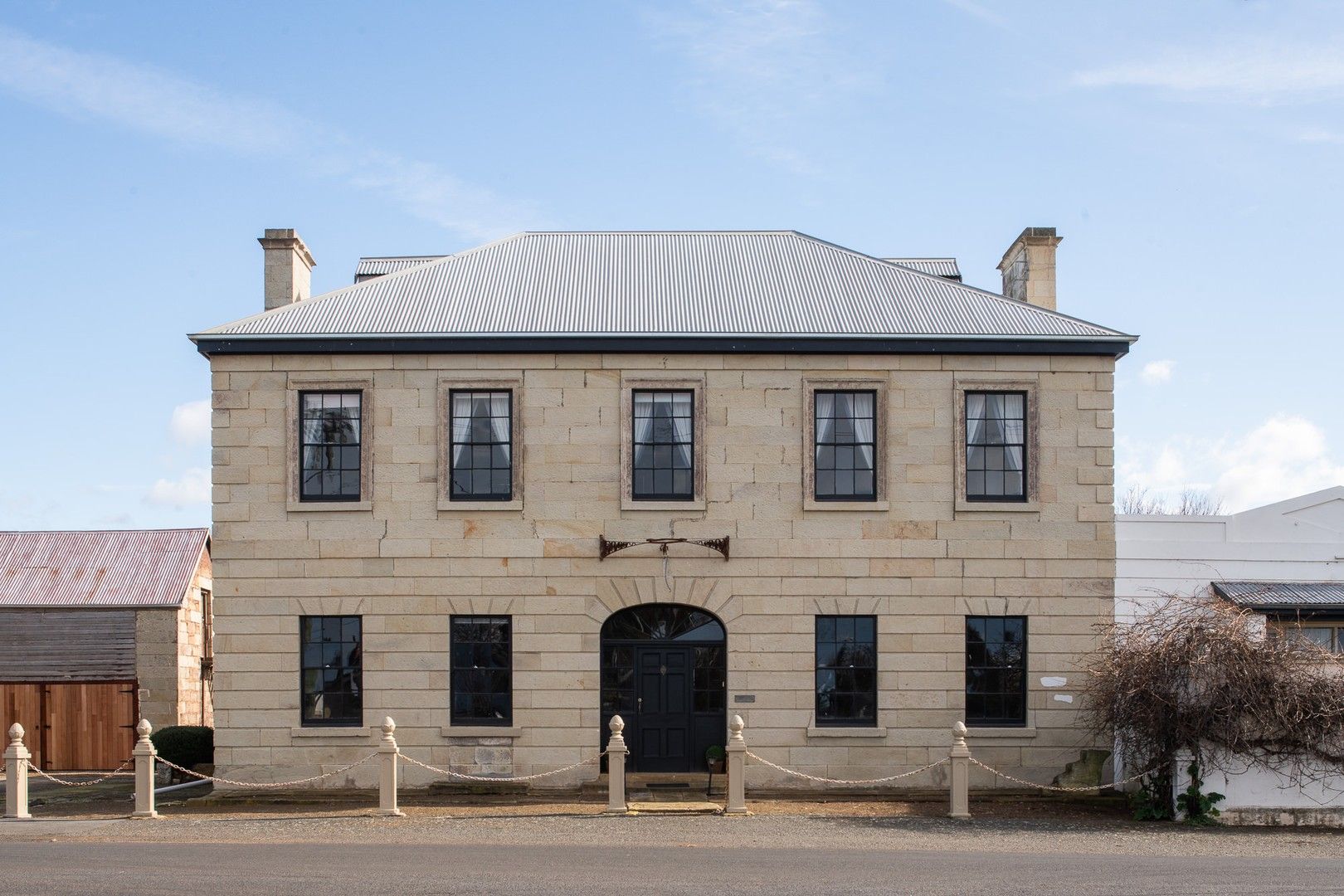 8 bedrooms House in 103 Main Road TUNBRIDGE TAS, 7120