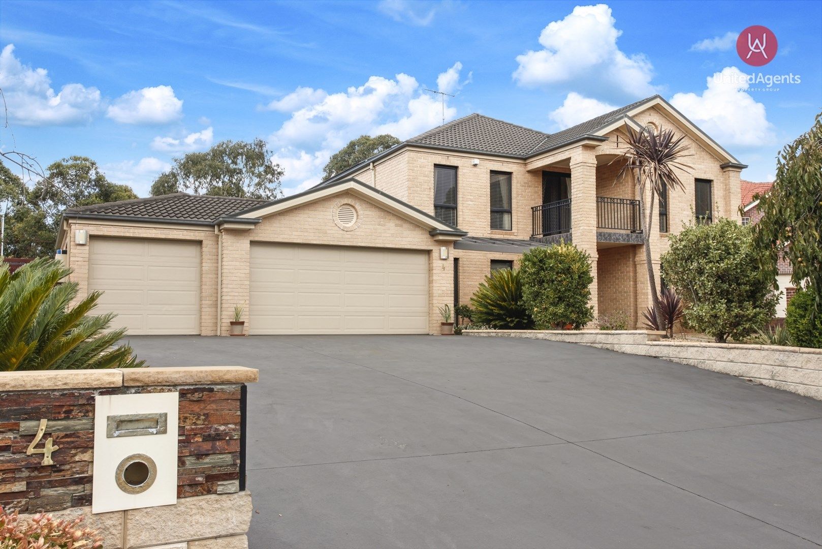 4 Dovedale Close, Glen Alpine NSW 2560, Image 0