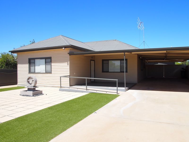 3 bedrooms House in 181 Hall street BROKEN HILL NSW, 2880