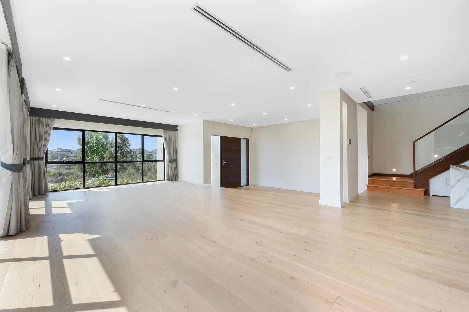 Additional image 2 of 15 Waterside Crescent, Mulgrave VIC 3170