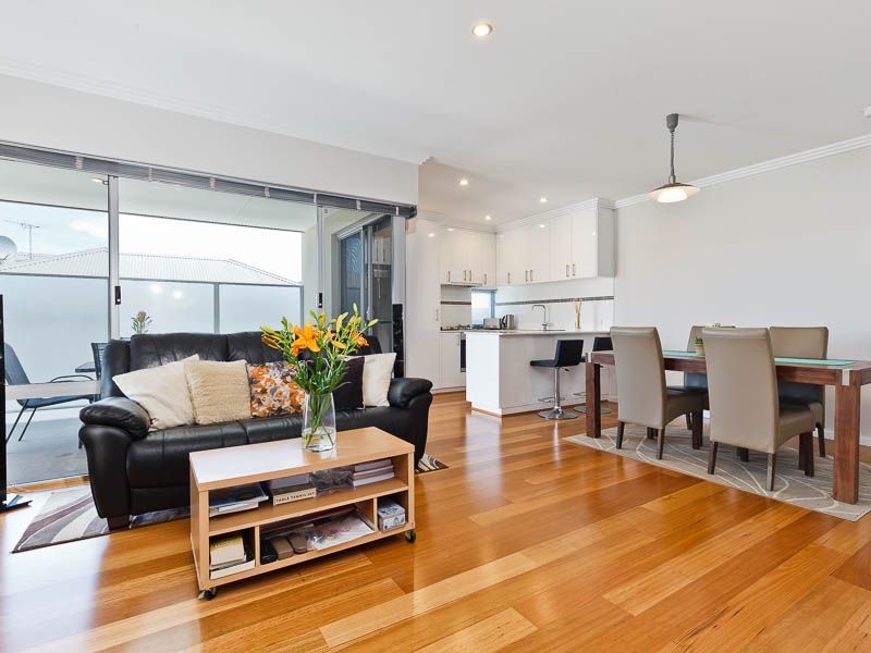2 bedrooms Apartment / Unit / Flat in 6/51 Milton Street MOUNT HAWTHORN WA, 6016
