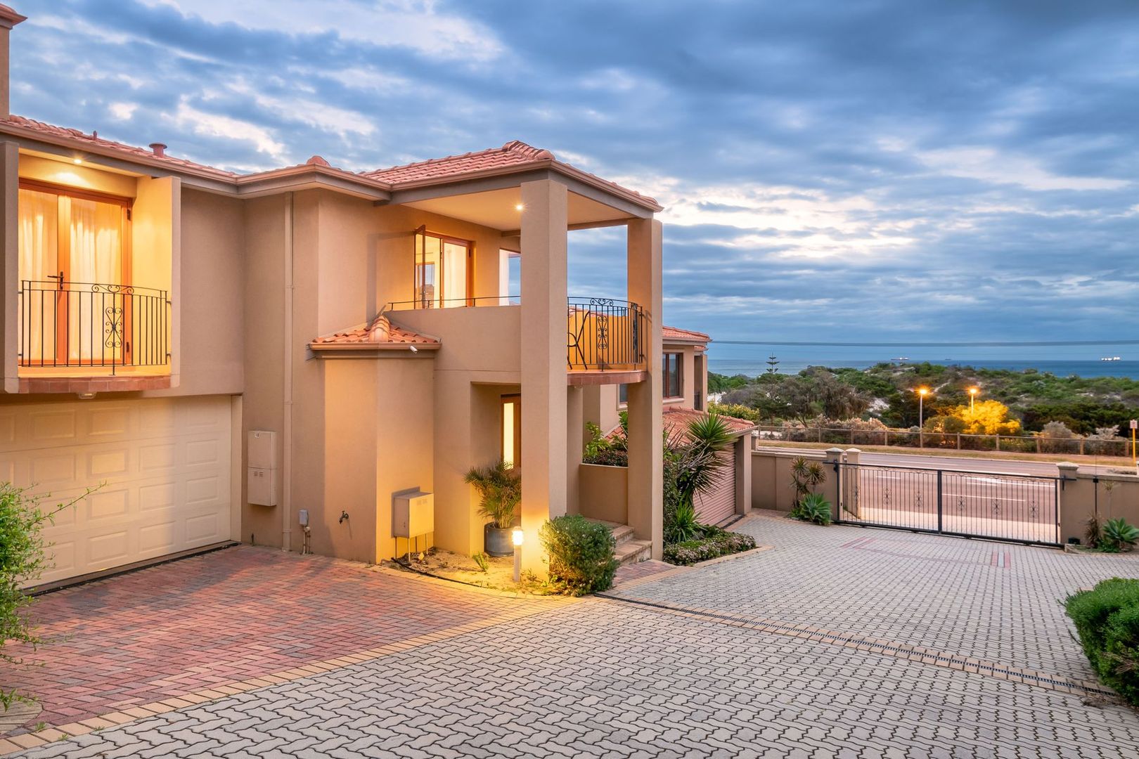 10/356 West Coast Highway, Scarborough WA 6019 Townhouse For Sale