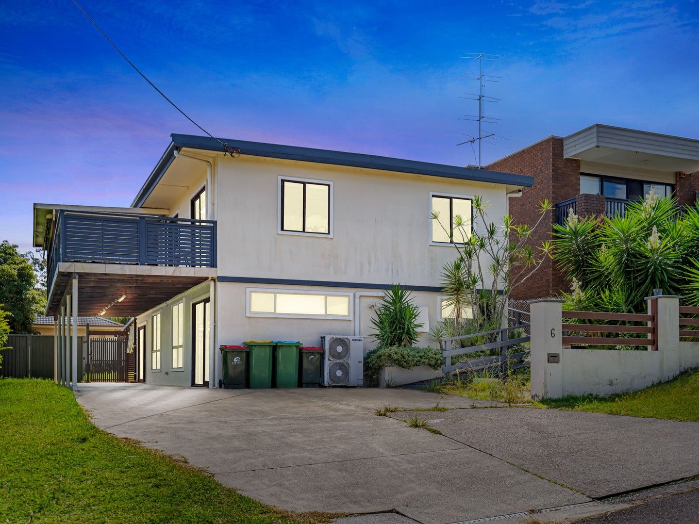 6 Kevin Street, Mannering Park NSW 2259, Image 0