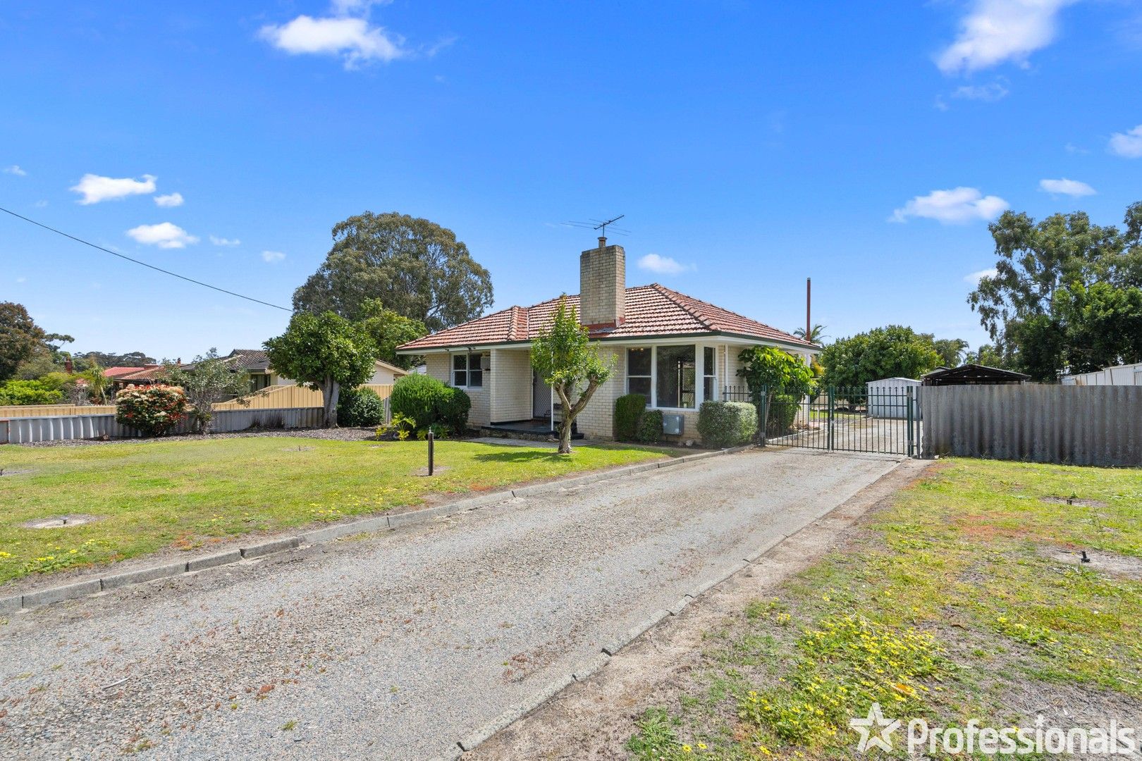 16 Gotha Way, Forrestfield WA 6058 House For Rent 440 Domain