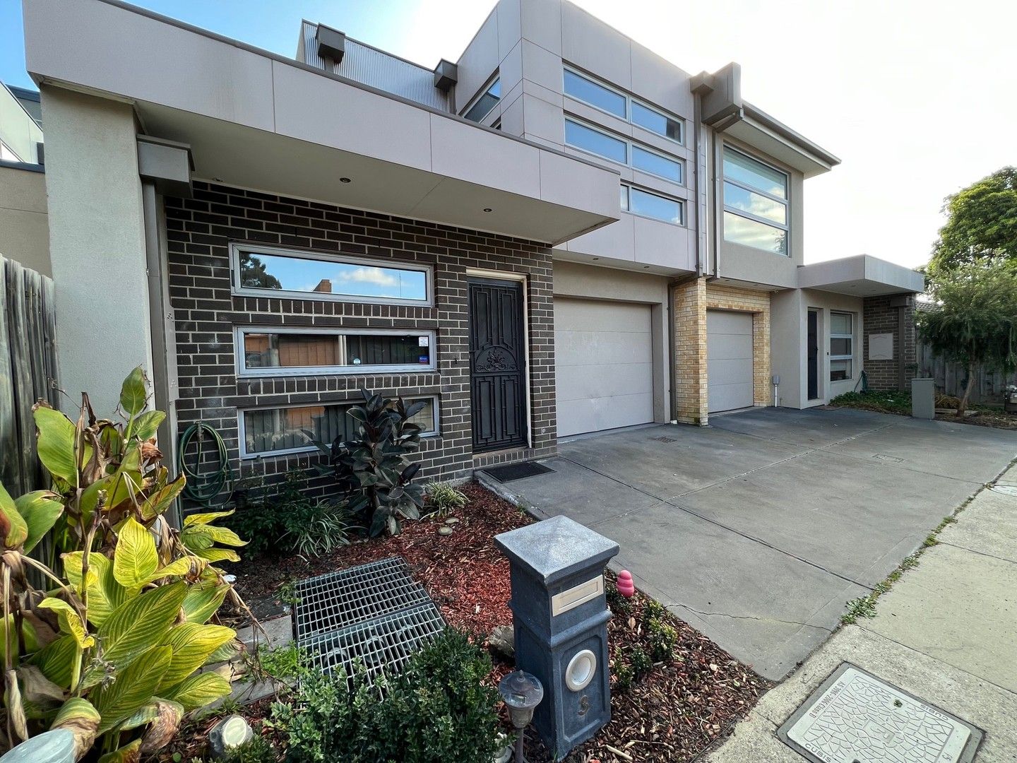 2 bedrooms Townhouse in 3 Doctors Lane KEILOR EAST VIC, 3033