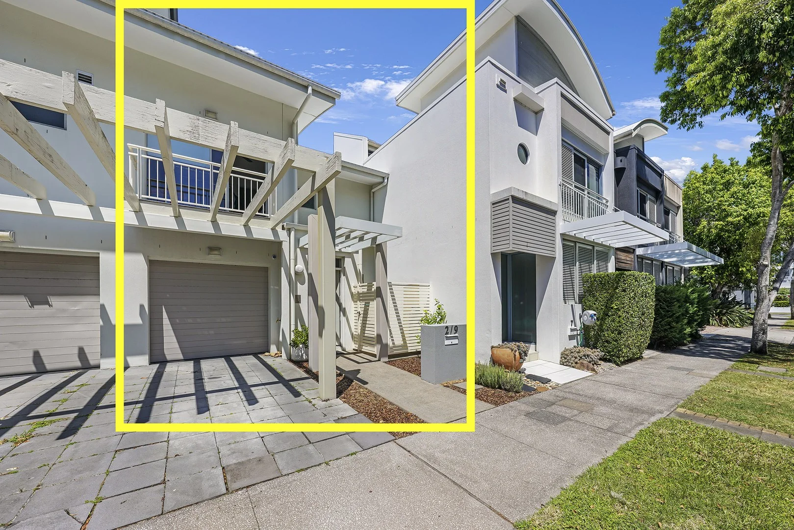 2/9 Watts Drive, Varsity Lakes QLD 4227