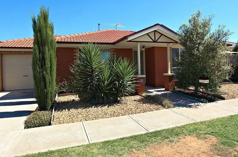 2 bedrooms House in 1A Reddrop Court ALTONA MEADOWS VIC, 3028