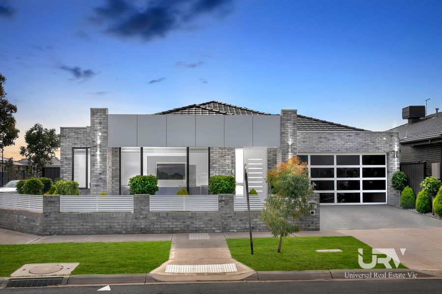 4 bedrooms House in 14 Echelon Street CRAIGIEBURN VIC, 3064
