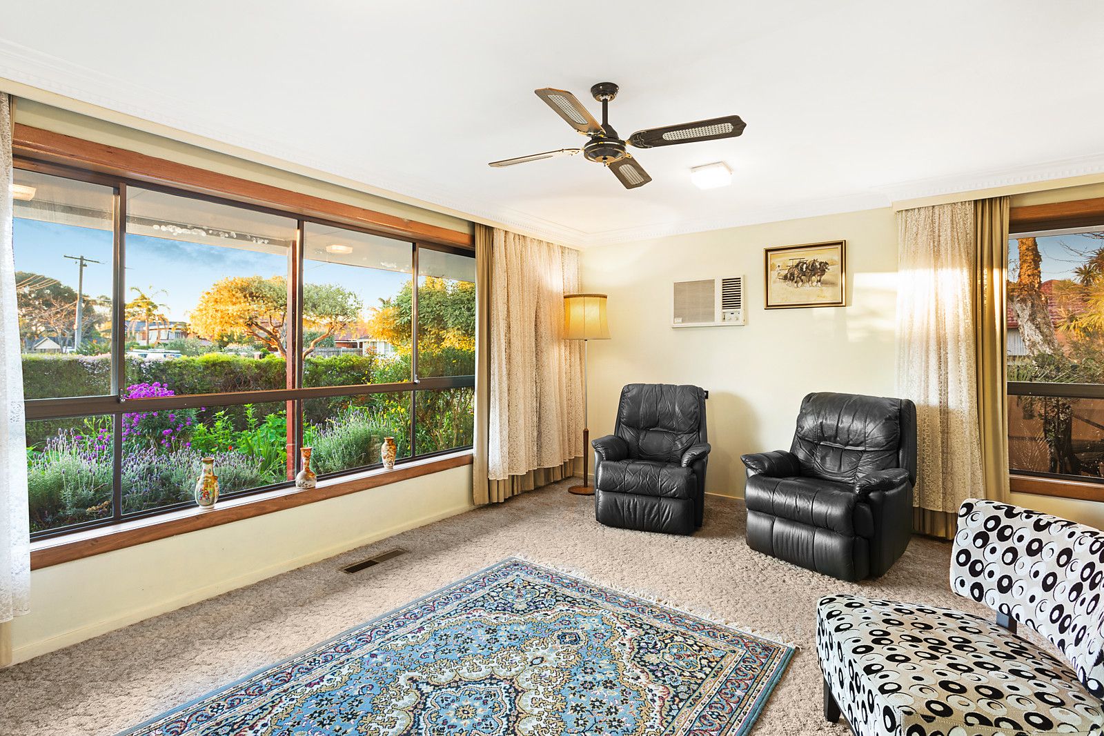 2 Aruma Court, Burwood East VIC 3151, Image 2