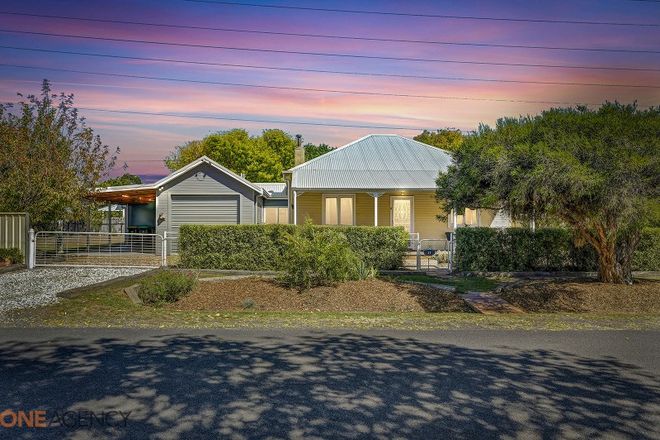 Picture of 11 Grove Street, SPRING HILL NSW 2800