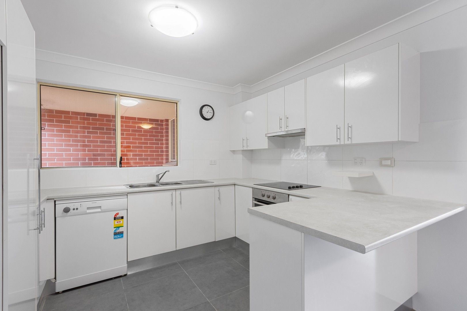 2 bedrooms House in 18/17-21 Gray Street SUTHERLAND NSW, 2232